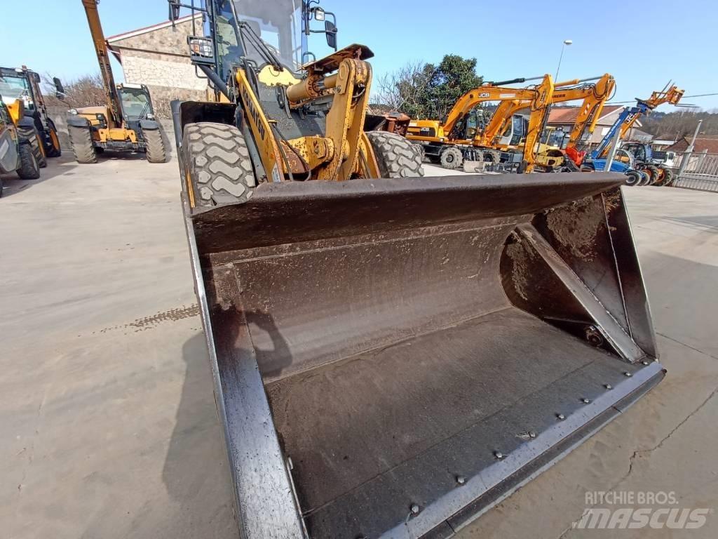 Komatsu WA270-7 Wielladers
