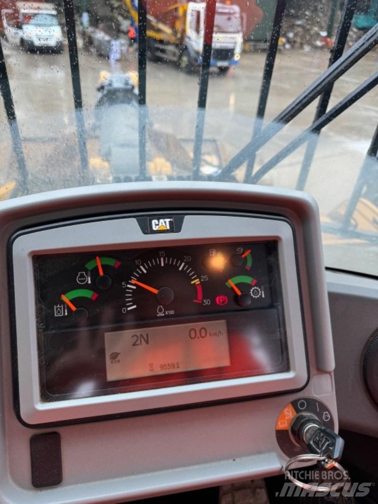 CAT 966 M Wielladers