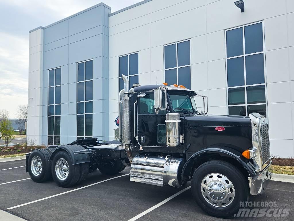 Peterbilt 379 Trekkers