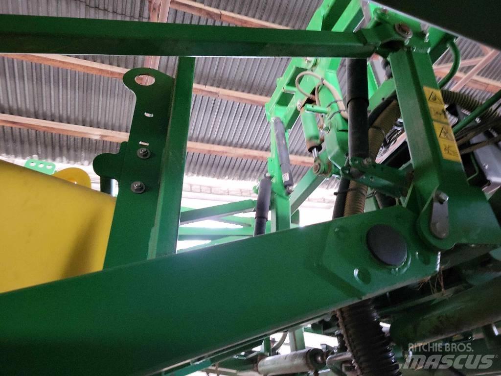 John Deere 732 Getrokken spuitmachines