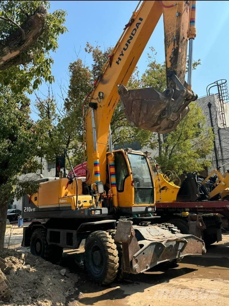 Hyundai 210W-9 Wielgraafmachines