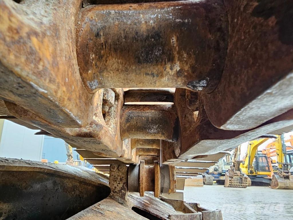 Komatsu HB215LC-2 Rupsgraafmachines