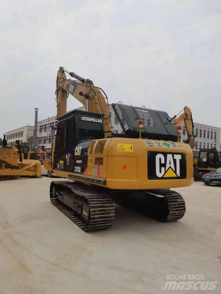 CAT 320 D Rupsgraafmachines