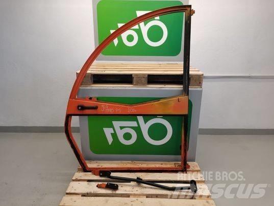 JLG 307 door Cabine en interieur