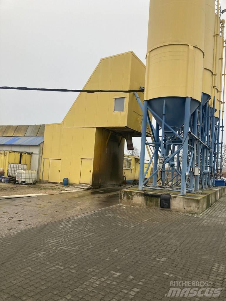  Inna Menginstallaties