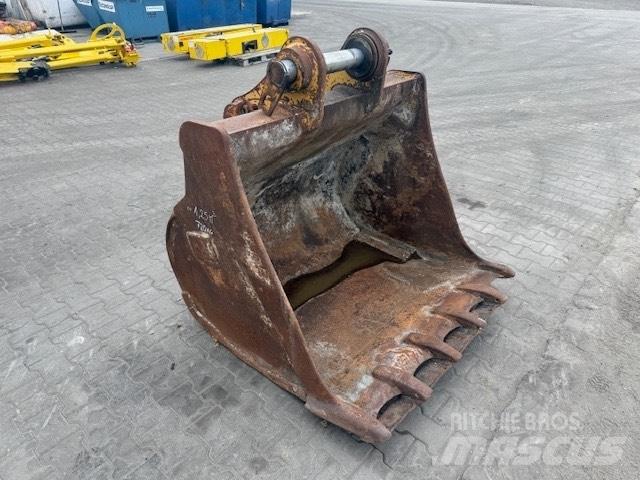CAT M 320 BUCKET Graafarmen