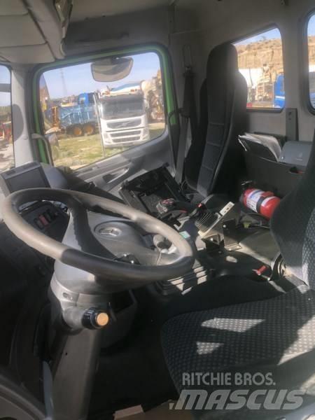 Mercedes-Benz 1829 Containertrucks met kabelsysteem