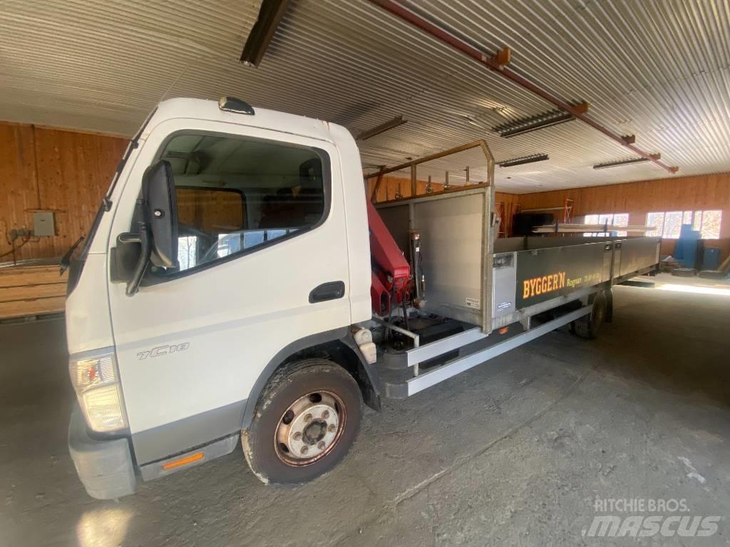 Mitsubishi Canter Vlakke laadvloer met kraan