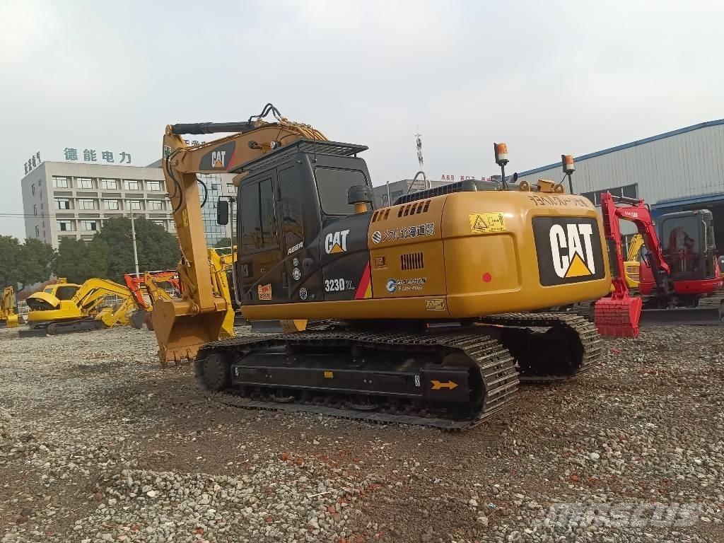 CAT 323 D2L Rupsgraafmachines