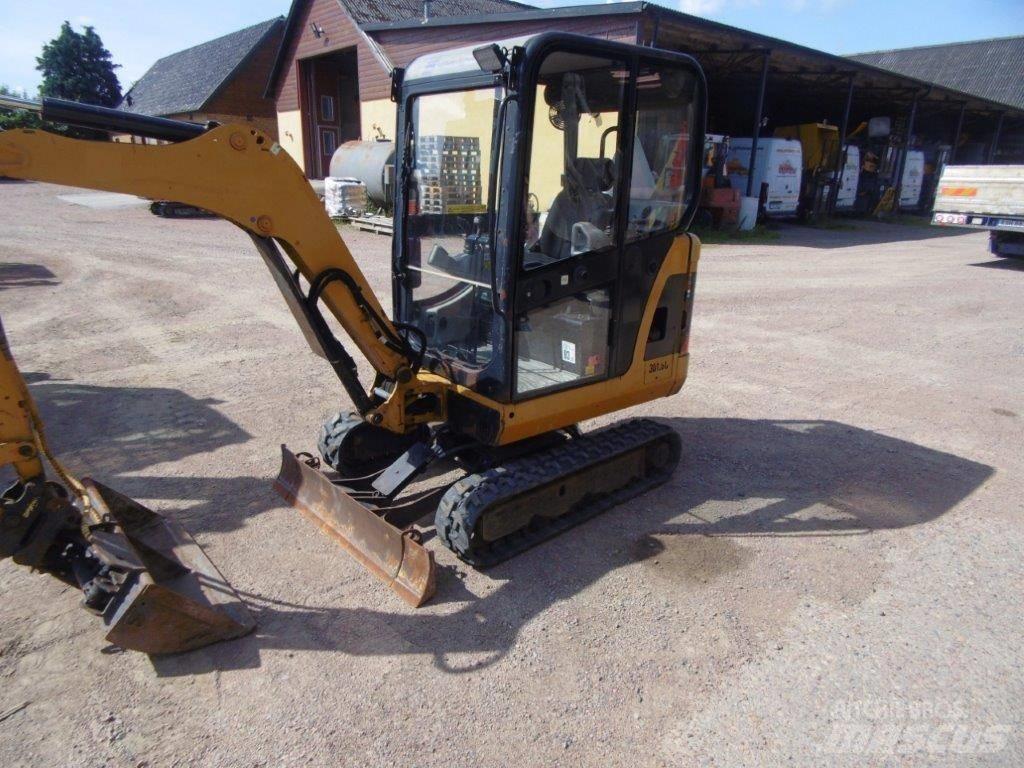 CAT Minigrävare Minigraafmachines < 7t