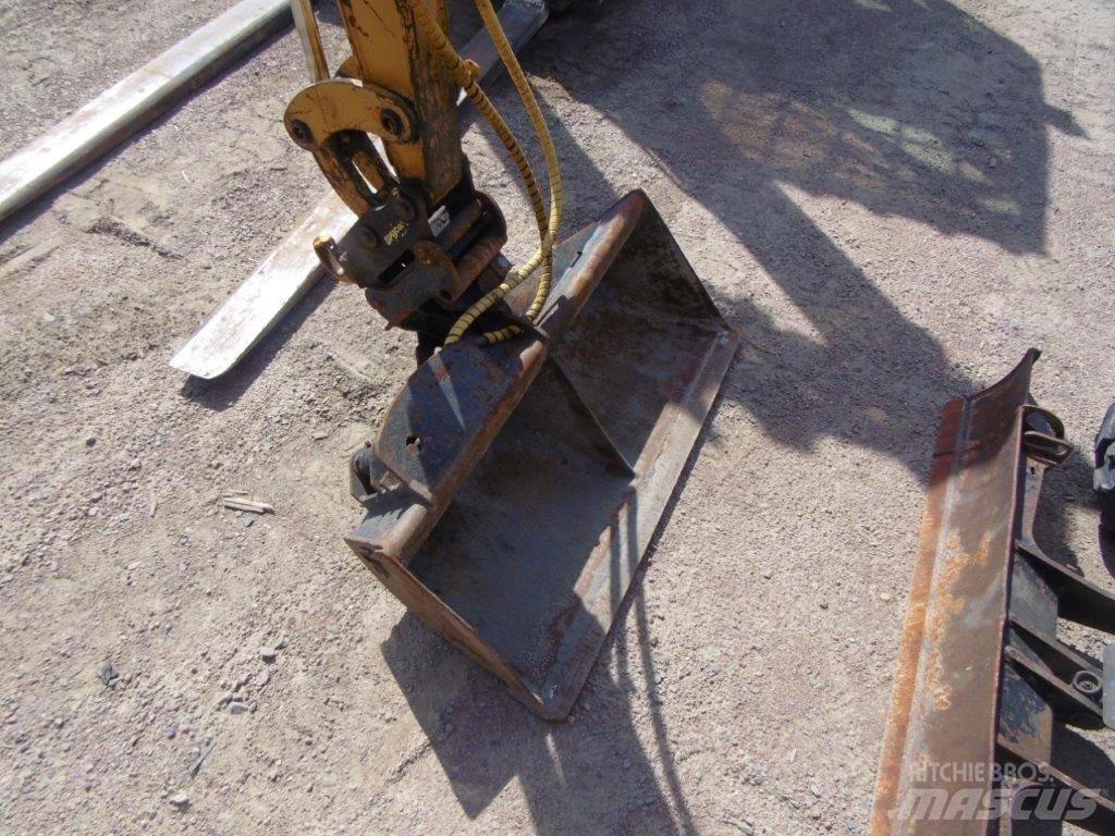 CAT Minigrävare Minigraafmachines < 7t