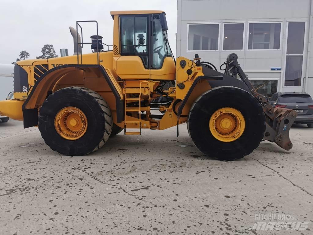 Volvo L220F Wielladers