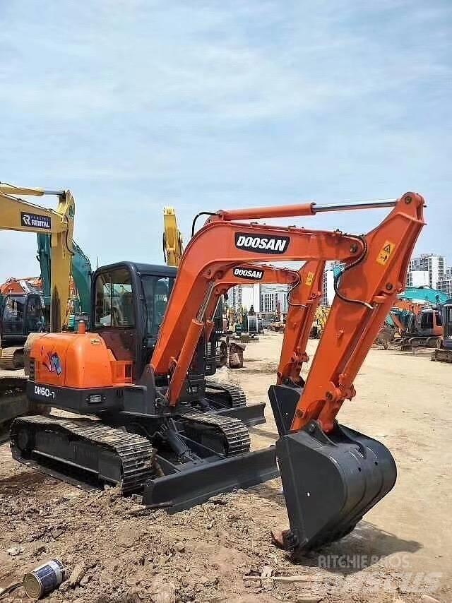 Doosan DH 60 Minigraafmachines < 7t
