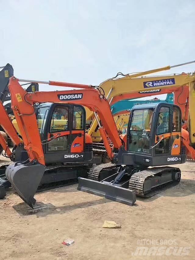 Doosan DH 60 Minigraafmachines < 7t