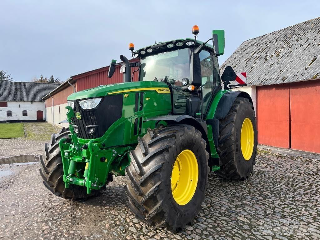 John Deere 6R 250 Tractoren