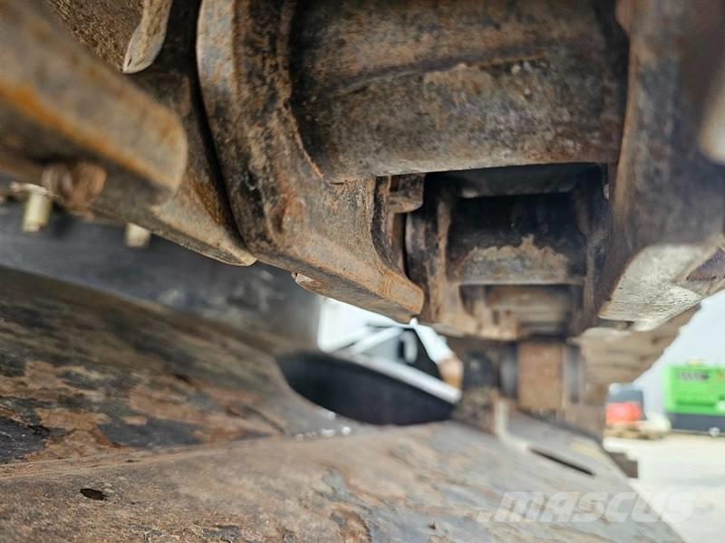 Hitachi ZX 135 US-6 Rupsgraafmachines