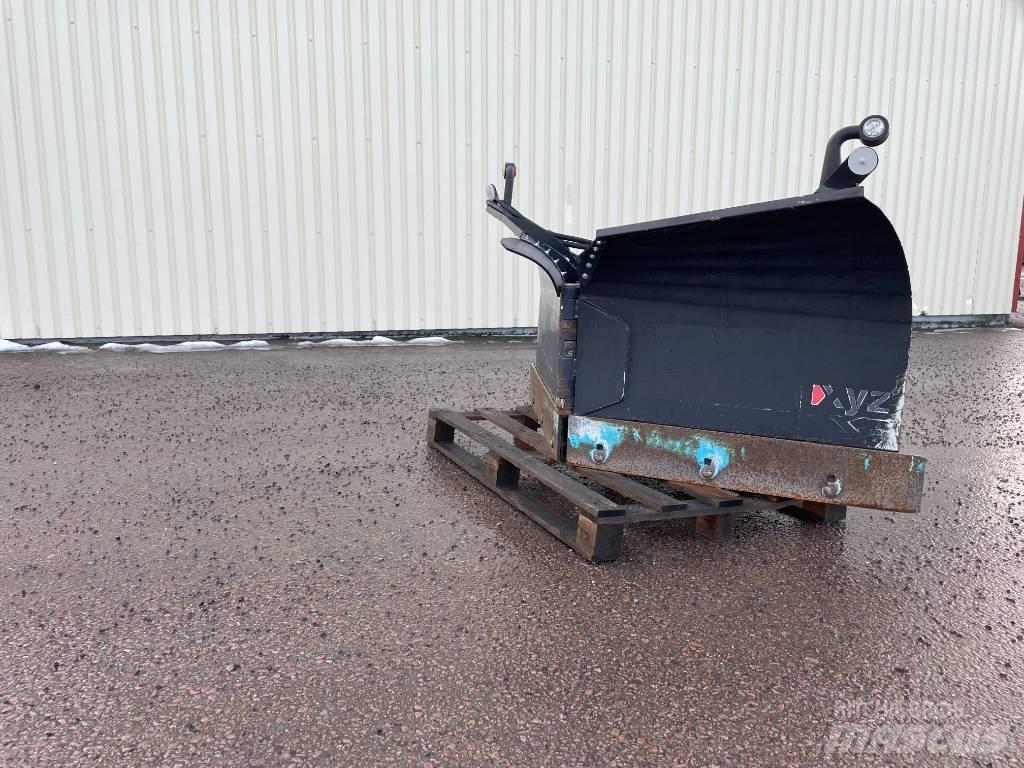 XYZ Vikplog 1750 Sneeuwschuivers en -ploegen