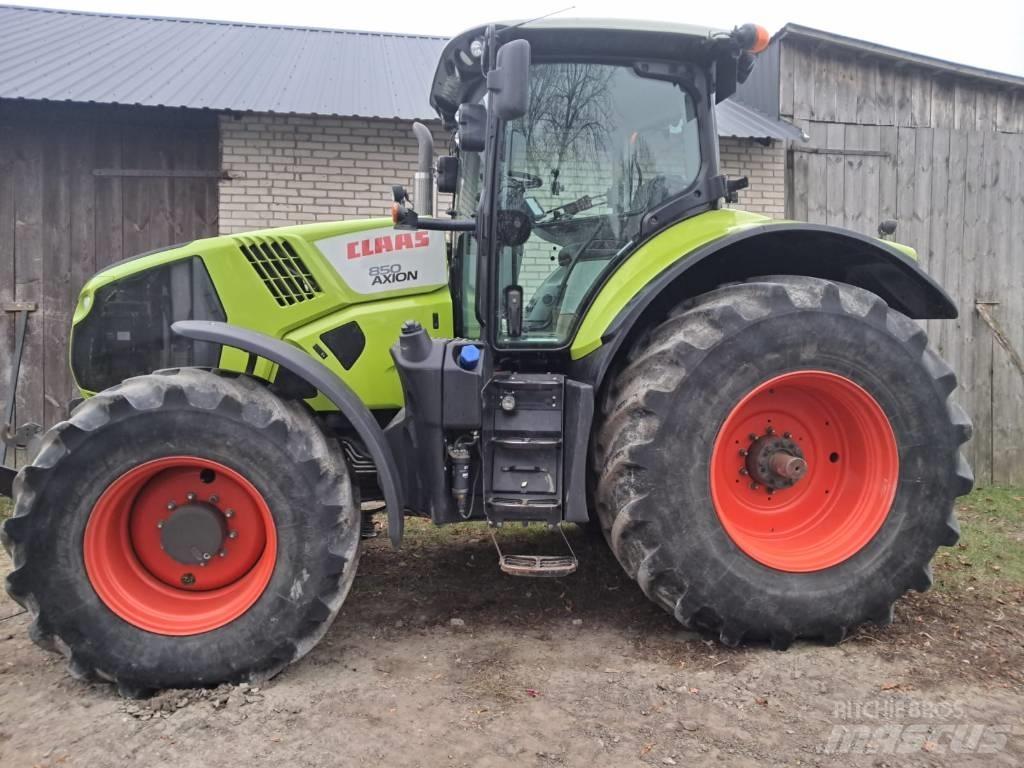 CLAAS Axion 850 Tractoren