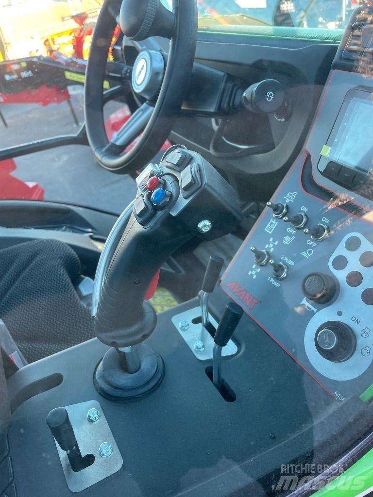 Avant 860 i Knik- en schrankladers