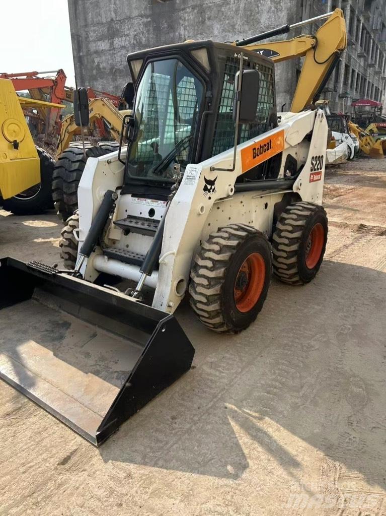 Bobcat S 220 Schrankladers
