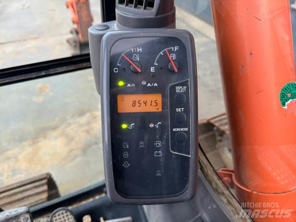Hitachi ZX135US Rupsgraafmachines