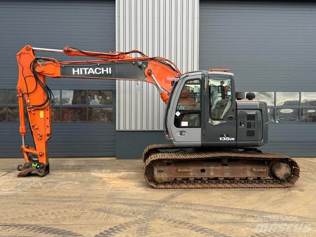 Hitachi ZX135US Rupsgraafmachines
