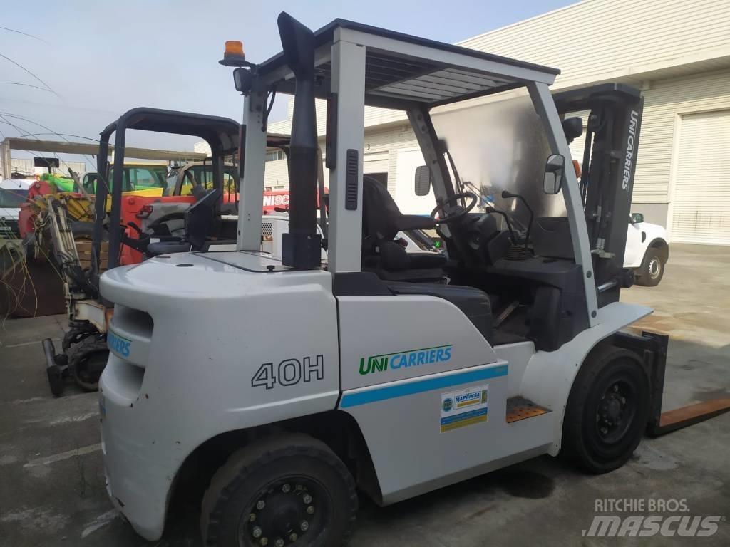 UniCarriers D1F4A40Q Zijlader