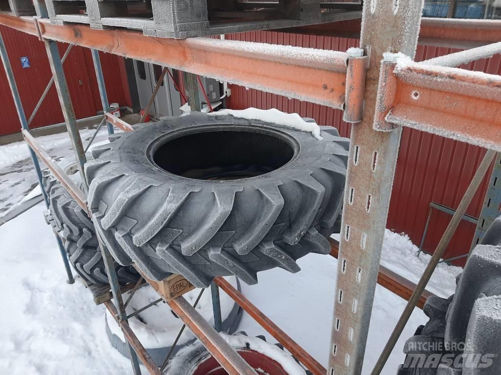 Michelin 18,4R34 Banden, wielen en velgen