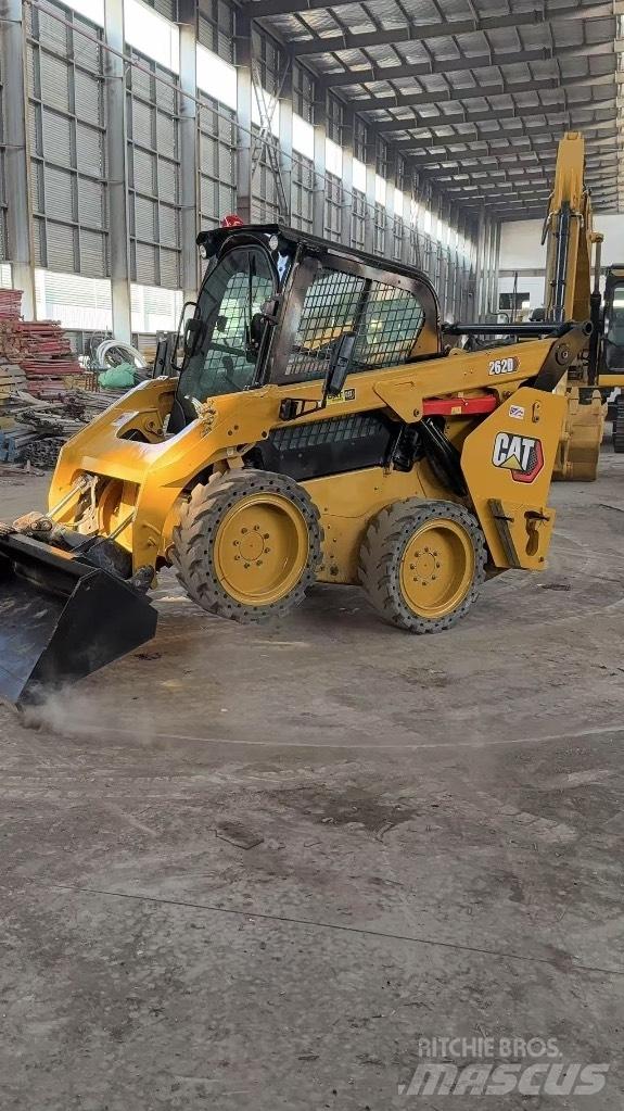 CAT 262 D Schrankladers