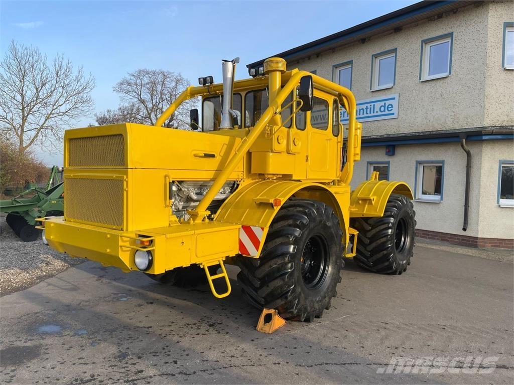 Kirovets K700A V8 Tractoren
