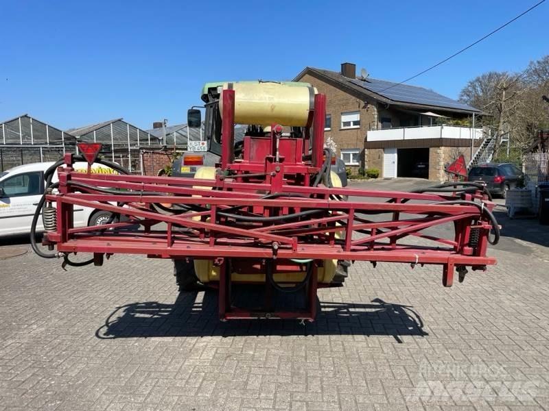 Hardi LX 800 Getrokken spuitmachines