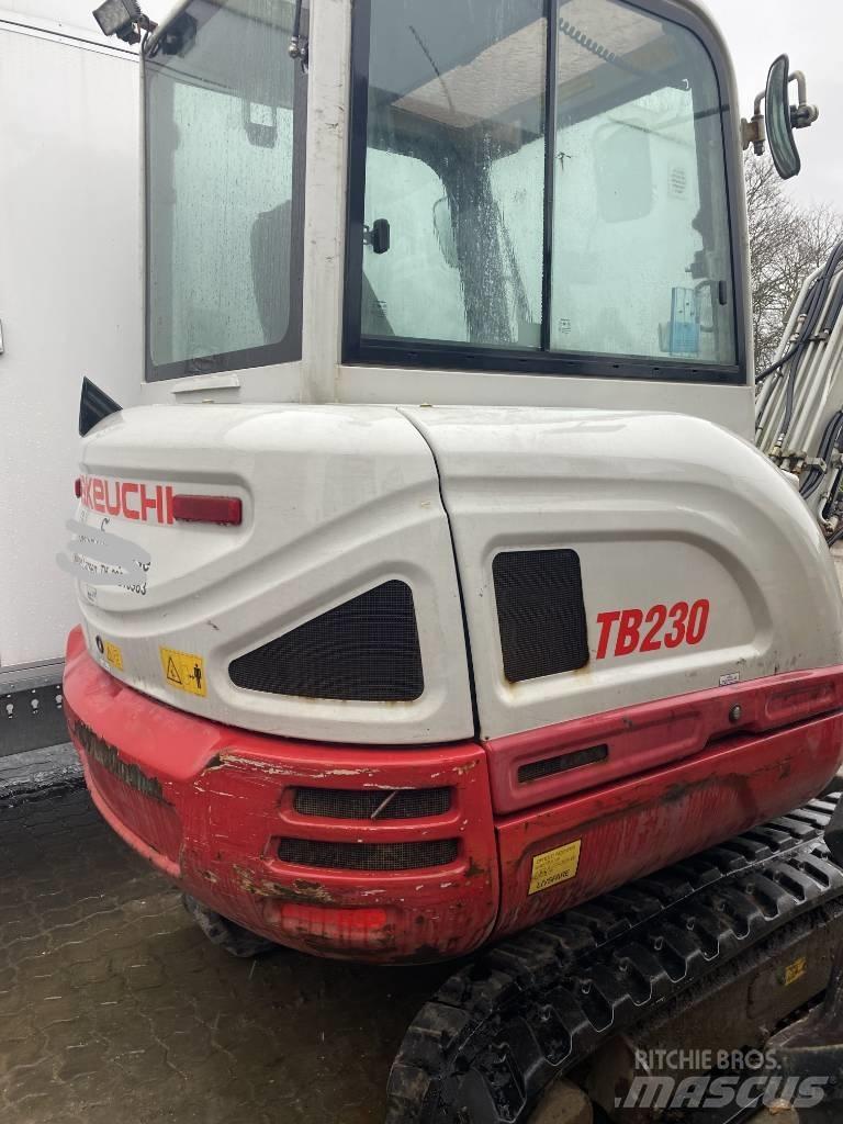 Takeuchi TB 230 Minigraafmachines < 7t