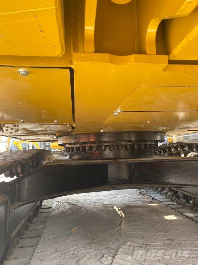 CAT 330 D Rupsgraafmachines