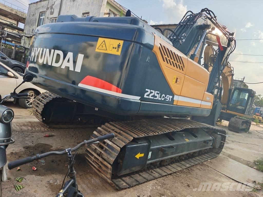 Hyundai 220 LC-9 Rupsgraafmachines