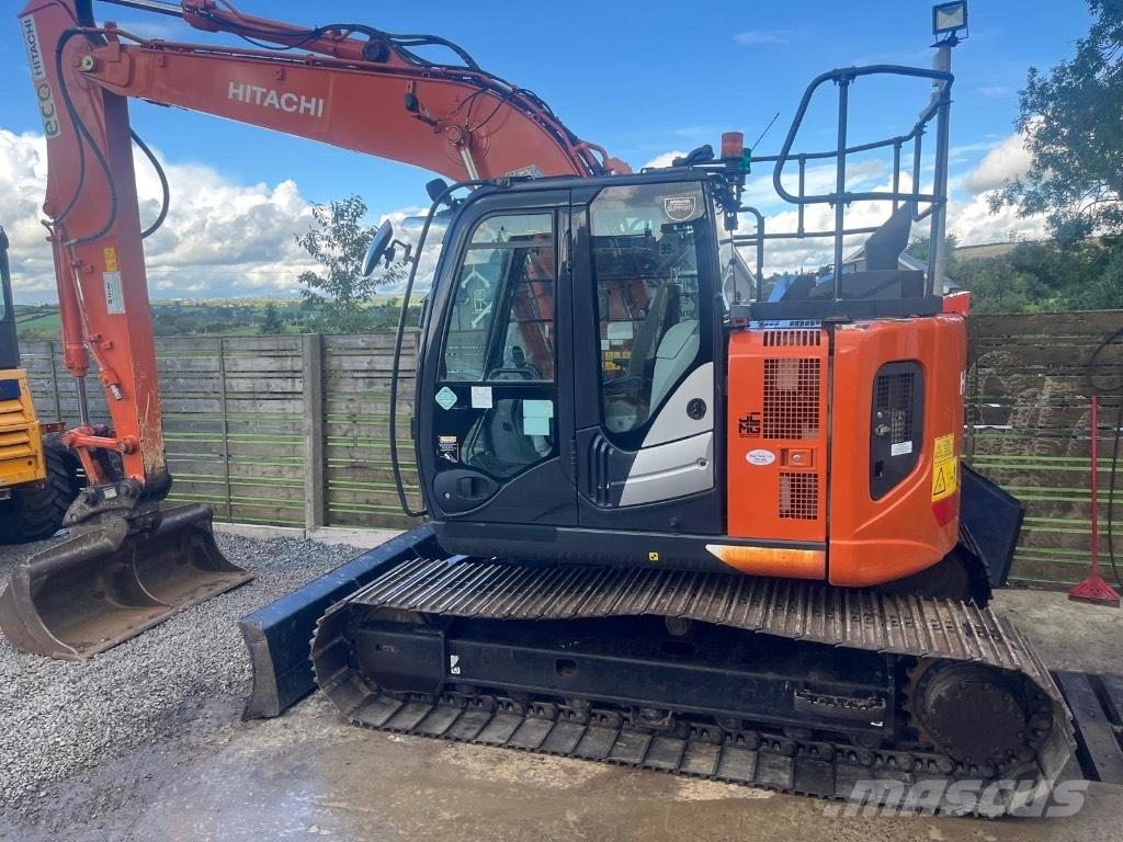 Hitachi ZX 135 US-6 Rupsgraafmachines