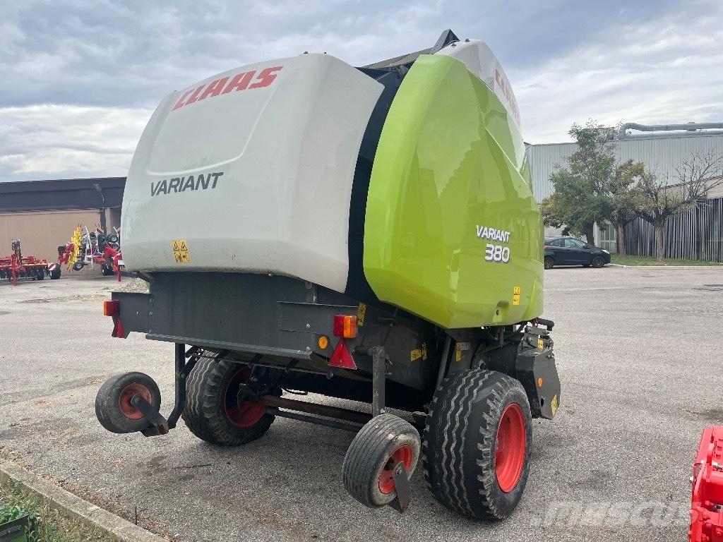 CLAAS Variant 380 Ronde-balenpersen