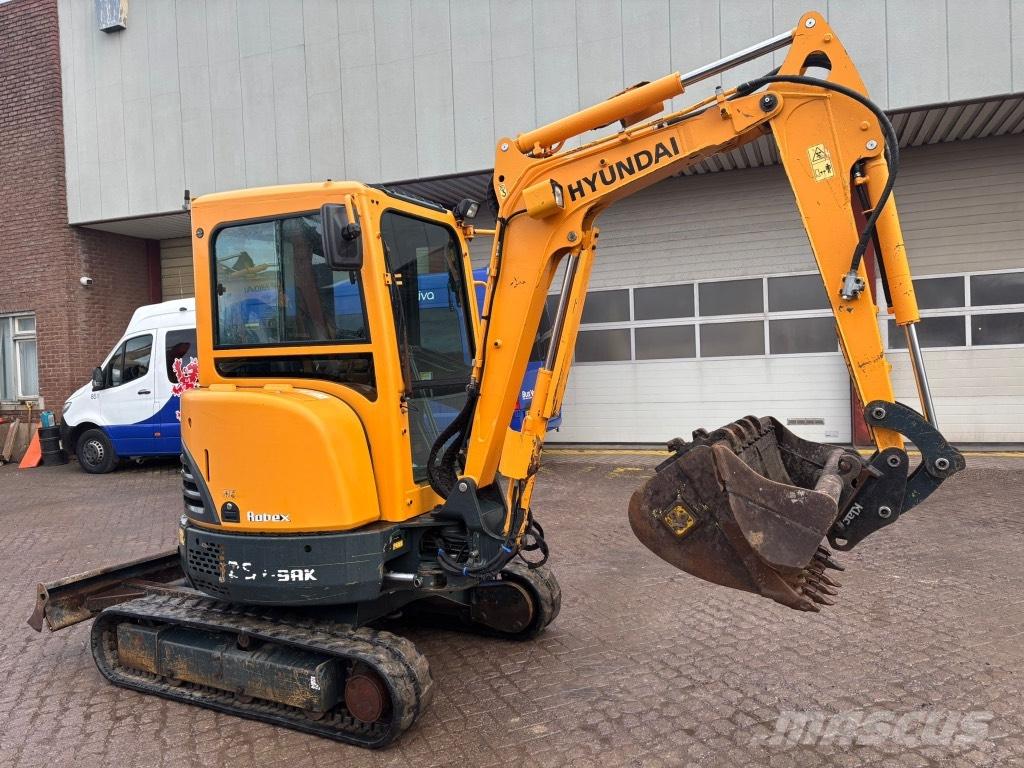 Hyundai 25 Z-9A Minigraafmachines < 7t