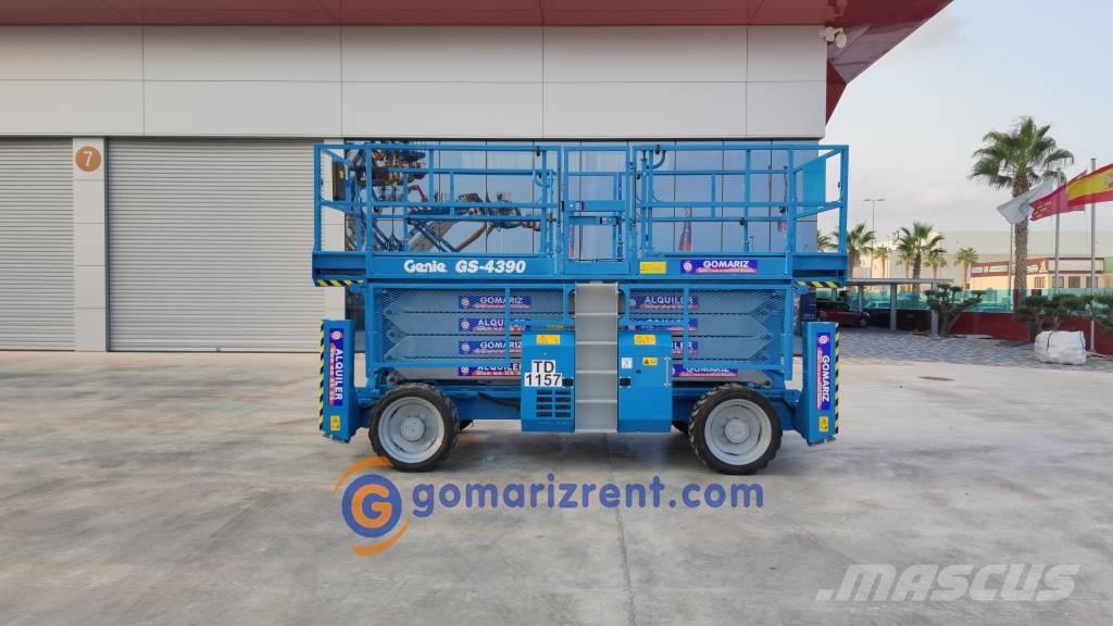 Genie GS 4390 RT Schaarhoogwerkers