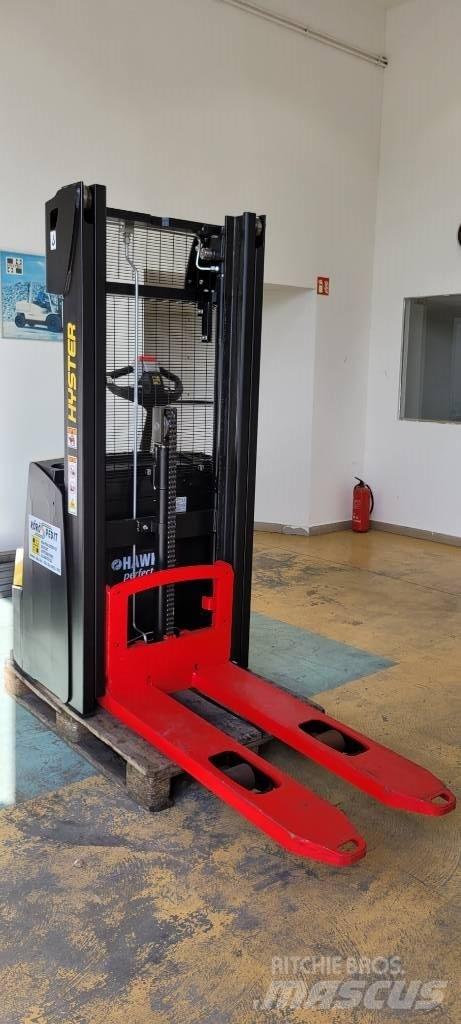 Hyster S 1.0 Stapelaar meeloop