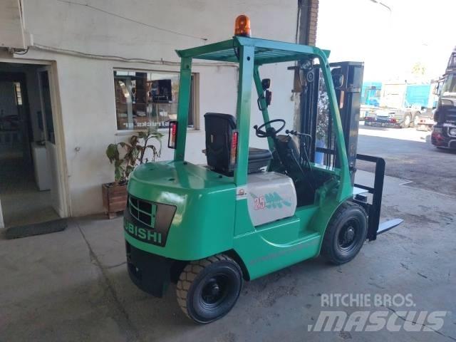 Mitsubishi FD 25 Diesel heftrucks