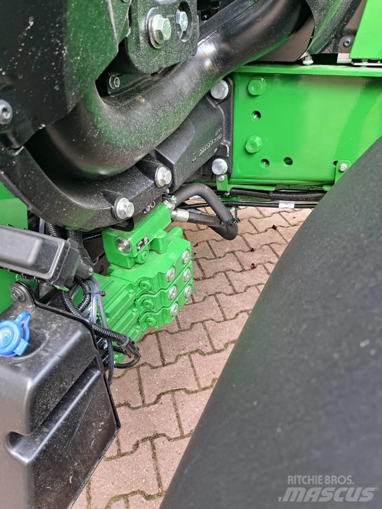 John Deere 6120M Tractoren