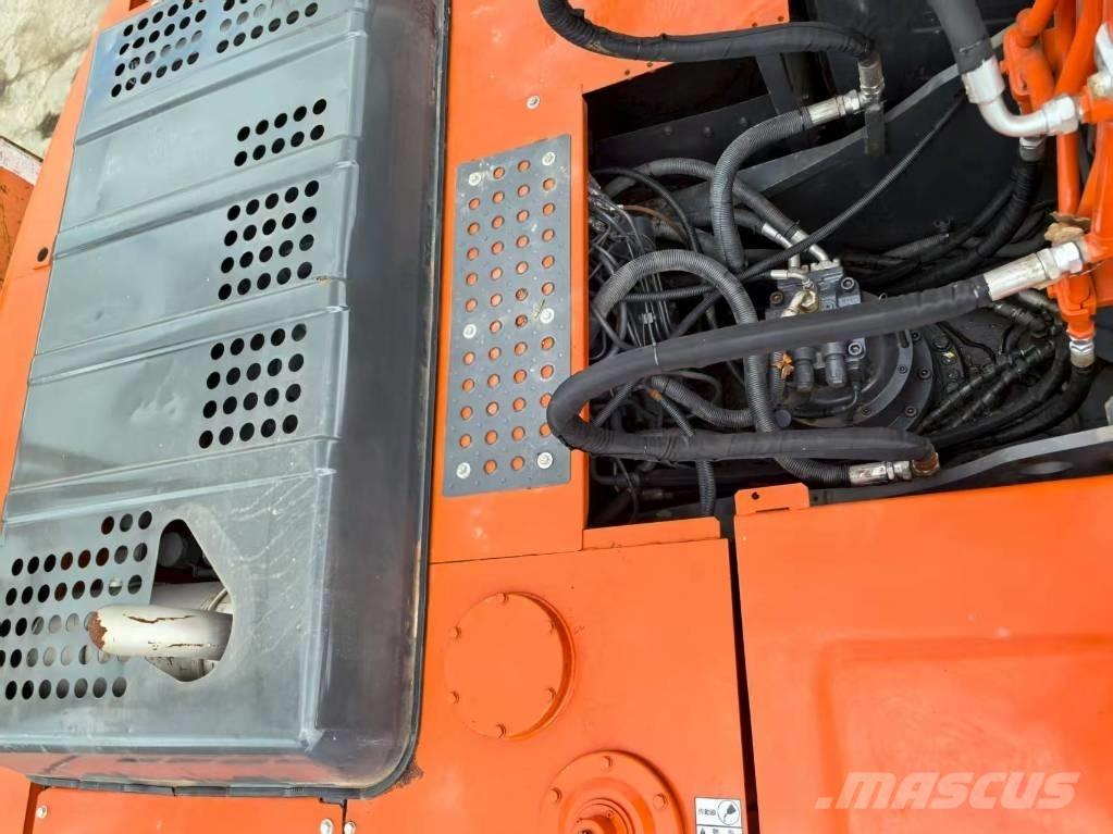 Hitachi ZX 240 HG Rupsgraafmachines