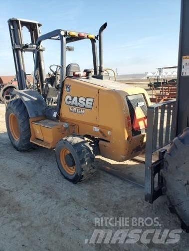 CASE 586H Vorkheftruck voor zwaar terrein