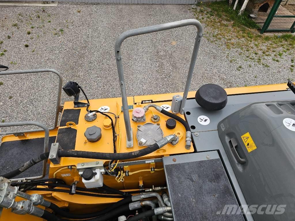 Liebherr R 922 LC Rupsgraafmachines