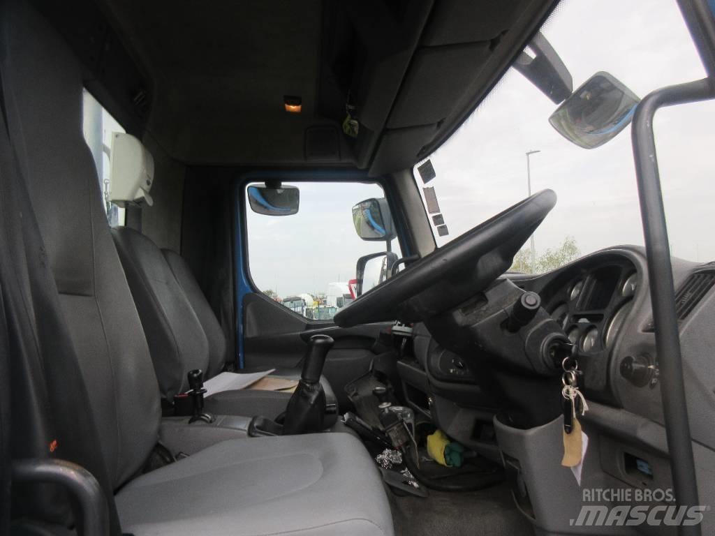 DAF 55.220 Vlakke laadvloer met kraan