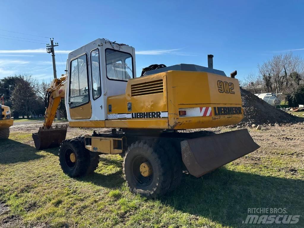 Liebherr 902 Wielgraafmachines