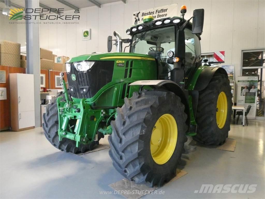 John Deere 6250R Tractoren
