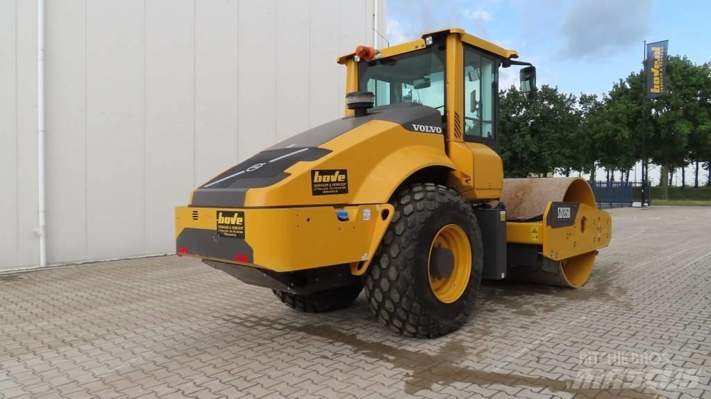 Volvo SD 135 B Trilrolwalsen