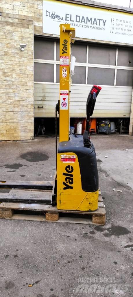 Yale MSC 10 Stapelaar meeloop
