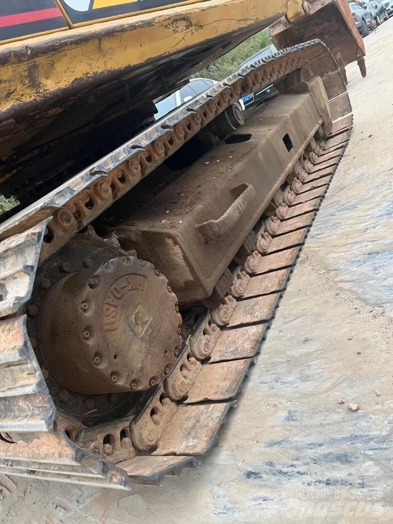 CAT 313 D Rupsgraafmachines